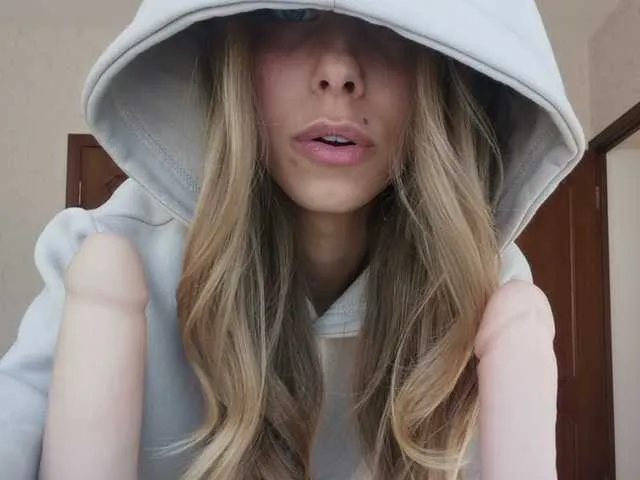Live sex webcam photo for MikaMurrr #241210605