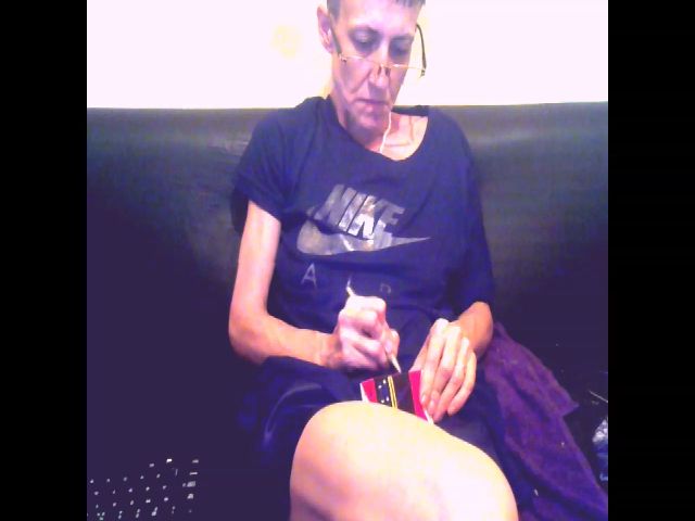 Live sex webcam photo for Sexygeny #254167018