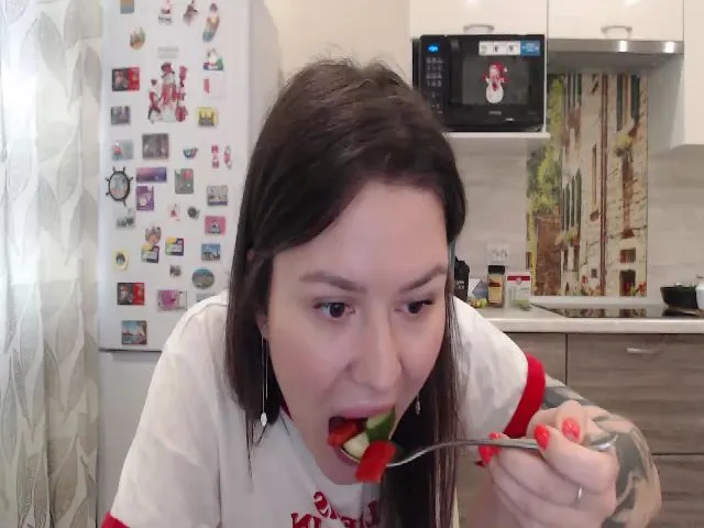 Live sex webcam photo for WonderXGirlXX #263055154