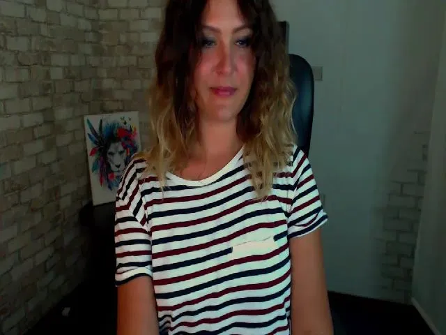 Live sex webcam photo for Noreya #253902209