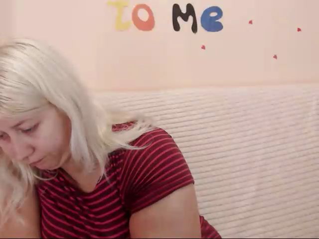 Live sex webcam photo for Kylie_Pag #253336747