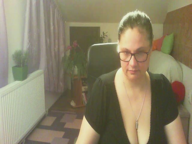 Live sex webcam photo for boosty4you #265085371