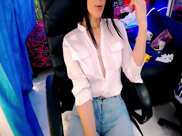 Live sex webcam photo for Sashabreck #287859907