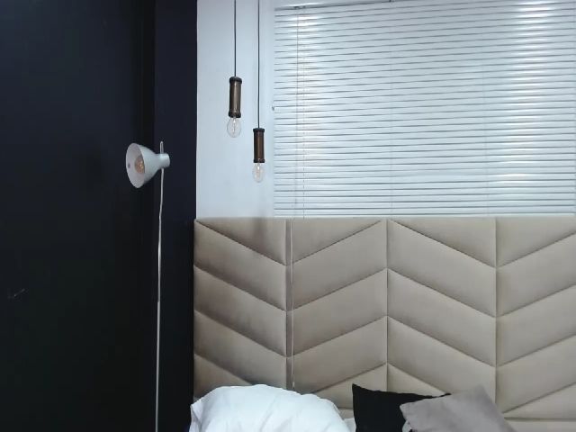 Live sex webcam photo for ShenLong3 #263415058