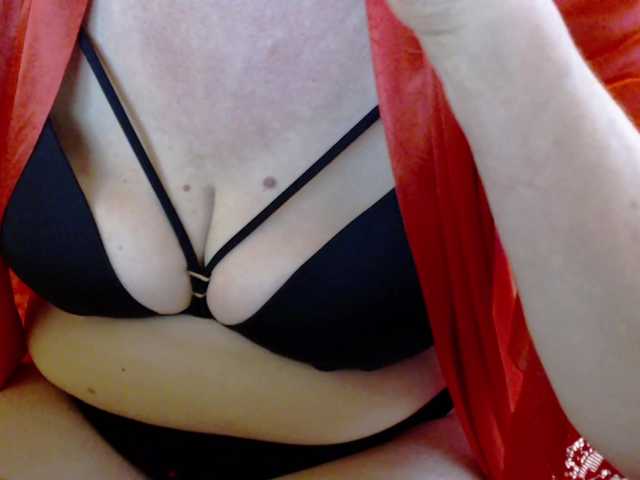 Live sex webcam photo for MadamSG #255559038