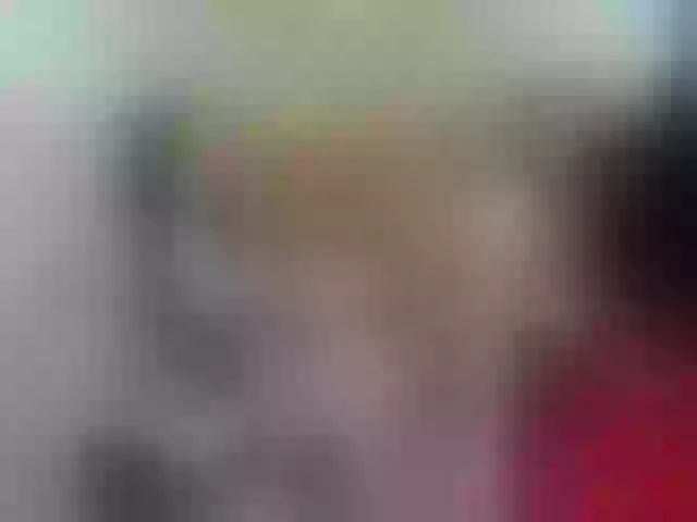 Live sex webcam photo for girlboom20 #241340986