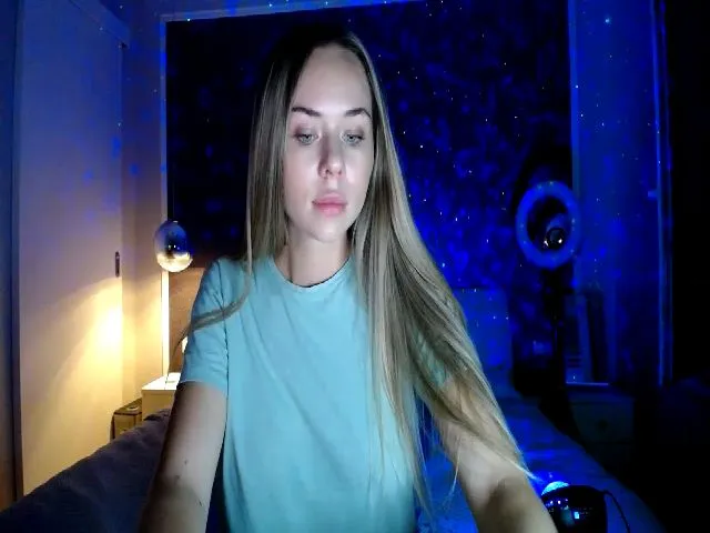 Live sex webcam photo for Linda_0nline #263280971