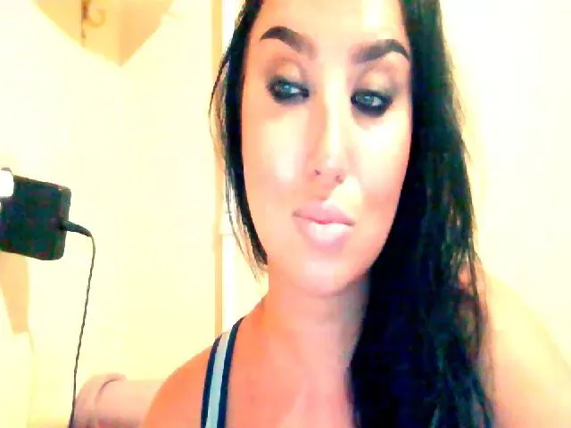Live sex webcam photo for TiptoPanther #253946313