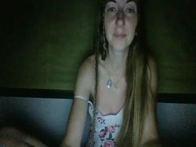 Live sex webcam photo for CheelyWilly #253195138