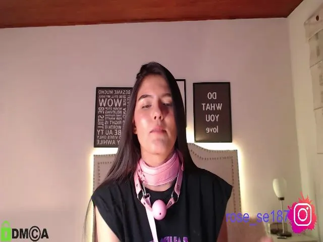Live sex webcam photo for Rose_se #261743645
