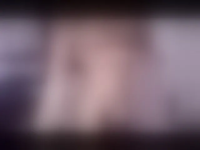 Live sex webcam photo for RoyalAlexisX #252986016