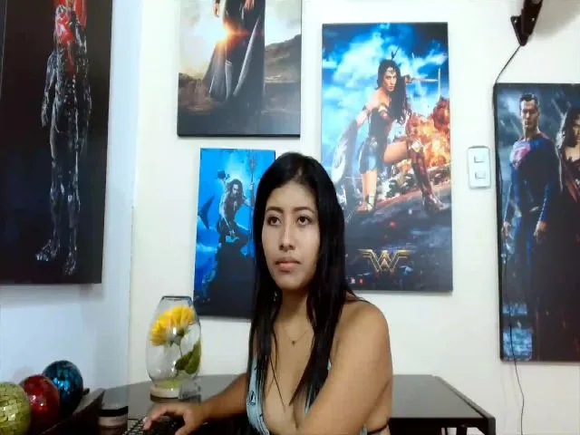 Live sex webcam photo for Lina_Ross #262361357