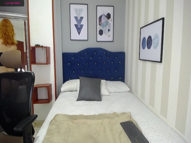 Live sex webcam photo for Charlote_Lush #256042942