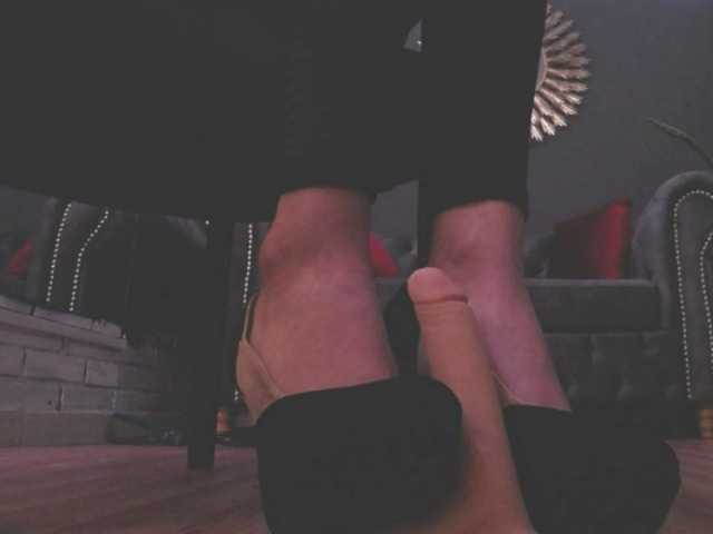 Live sex webcam photo for Cheerryll #287995512