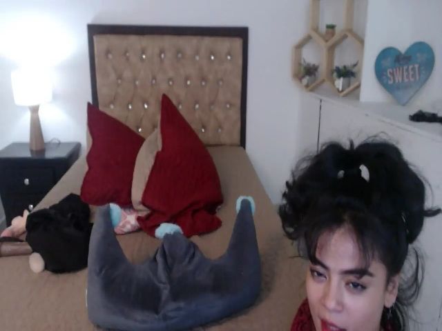 Live sex webcam photo for Manelik_benz #257295533