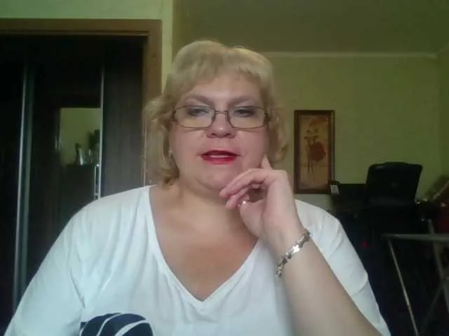 Live sex webcam photo for LOLA88888 #251574086