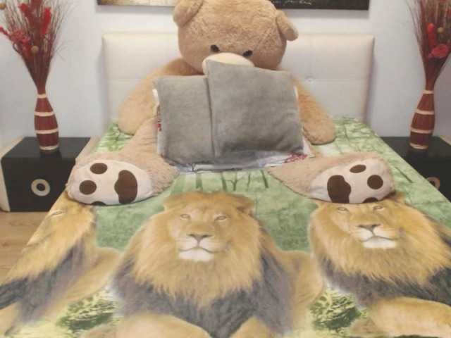 Live sex webcam photo for catwoman90 #241018379