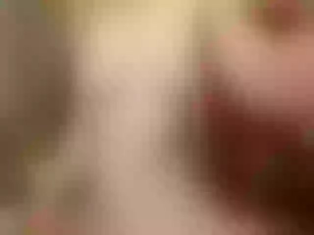 Live sex webcam photo for WildestKitten #257790042