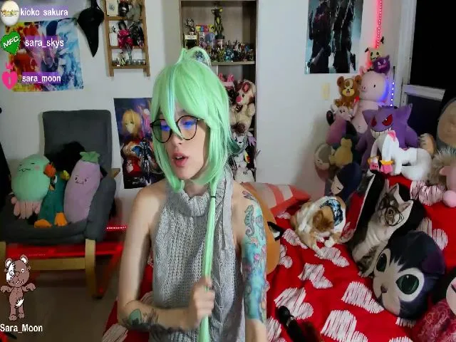Live sex webcam photo for Sara_Skys #256764697