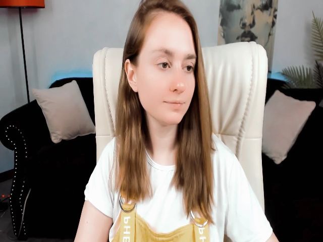 Live sex webcam photo for MissTianaa #258296983