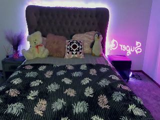 Live sex webcam photo for WhiteFoxi #251822256