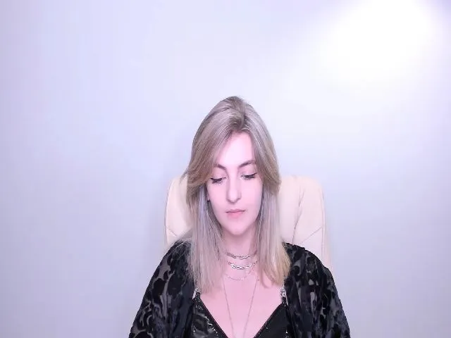 Live sex webcam photo for HelelGretta #252889014