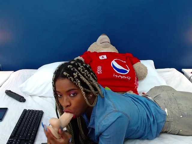 Live sex webcam photo for samantaafox #240998362