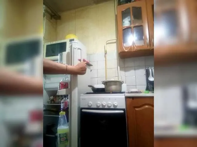 Live sex webcam photo for -Raven40- #264872300