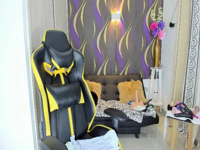Live sex webcam photo for Brenda_west #259380167