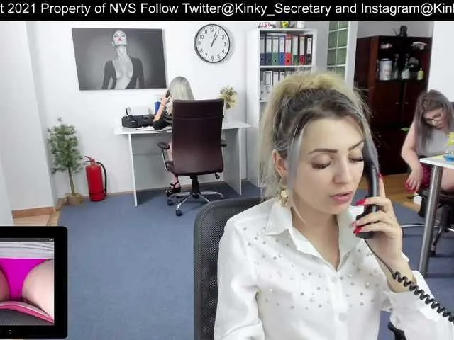 Live sex webcam photo for KinkyOffice #242812618