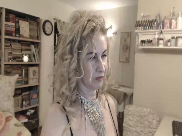 Live sex webcam photo for CHARISS #257716982