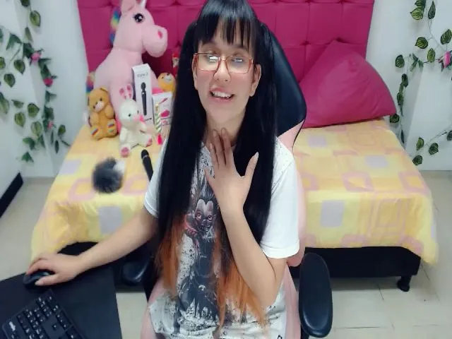 Live sex webcam photo for Pink_queenn #254721811