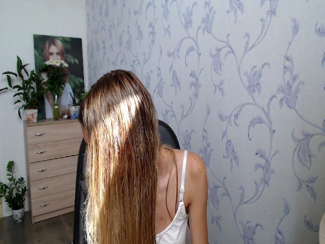 Live sex webcam photo for Springibabby #254059333