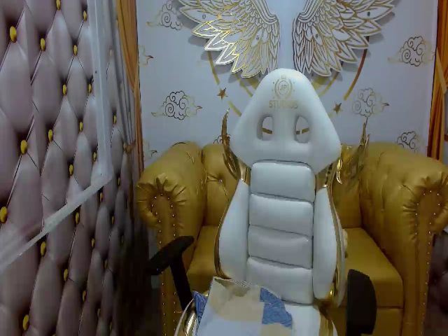 Live sex webcam photo for Aniie_pink #260619109