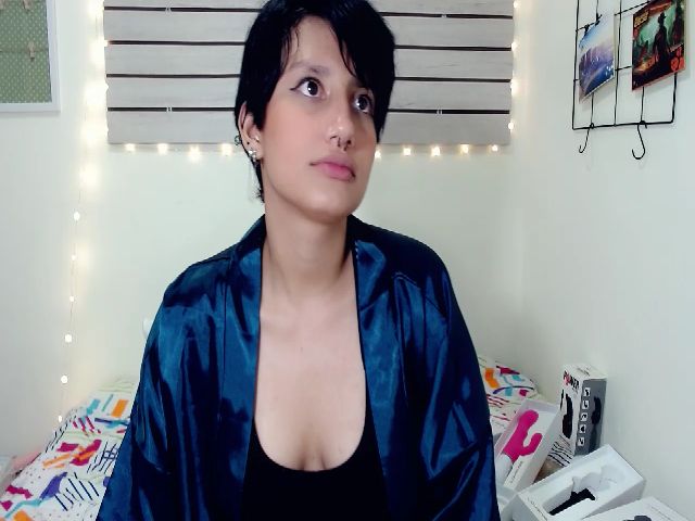Live sex webcam photo for Lorelain_ #257398917