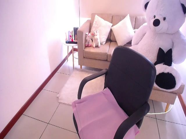 Live sex webcam photo for Candy_love2 #255364306