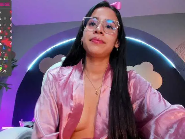 Live sex webcam photo for EvelynHarris #287950197