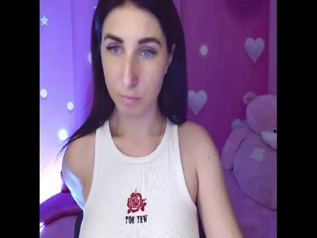 Live sex webcam photo for Izabel_J_ #259417533