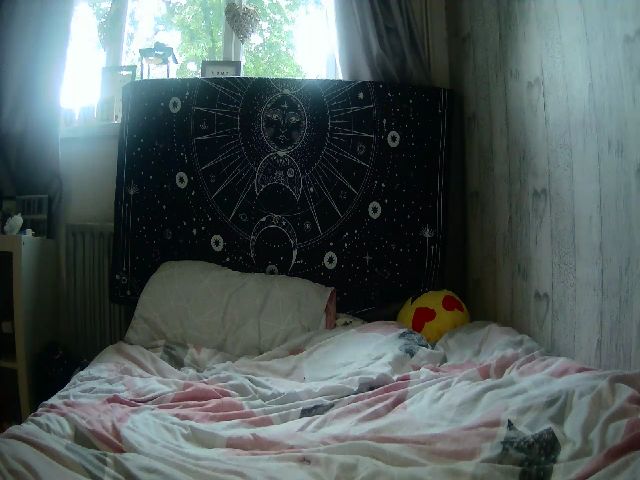 Live sex webcam photo for Saffy30 #252547907