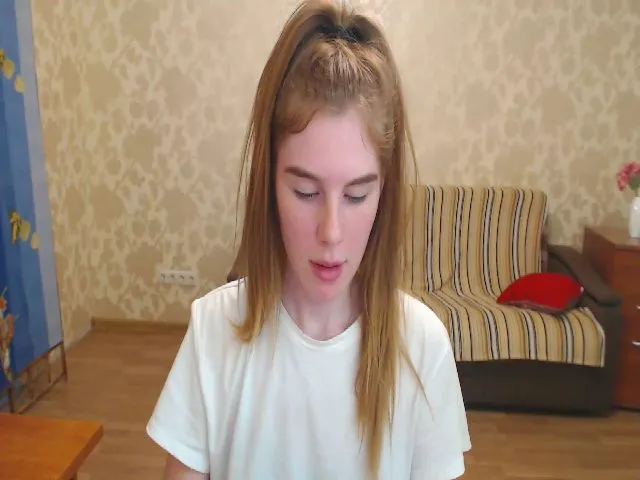 Live sex webcam photo for Vesnyshka #263330433