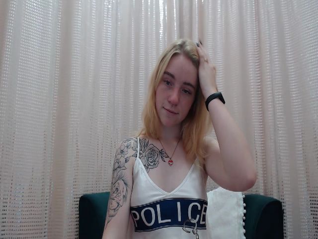 Live sex webcam photo for RedBerryy #256730298