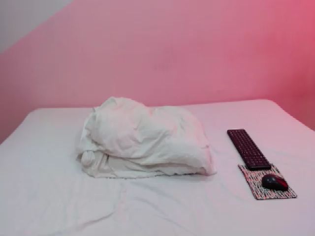 Live sex webcam photo for Sarajoness_ #261645093