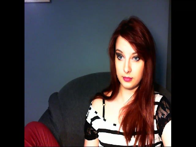 Live sex webcam photo for VirginLuna18 #255937880