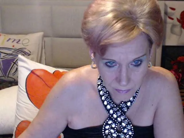 Live sex webcam photo for ANGELGRANNY #241374609