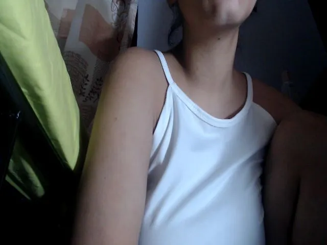 Live sex webcam photo for HotpukiLuver #257840549