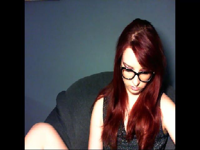 Live sex webcam photo for VirginLuna18 #259364910