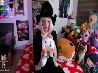 Live sex webcam photo for Sara_Skys #252119175