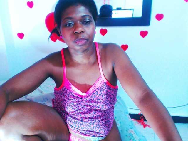 Live sex webcam photo for briyitza #241082011