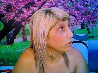 Live sex webcam photo for indianroxy #287933035