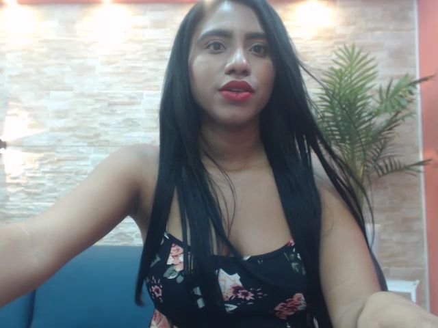 Live sex webcam photo for Saray22xx #261784705